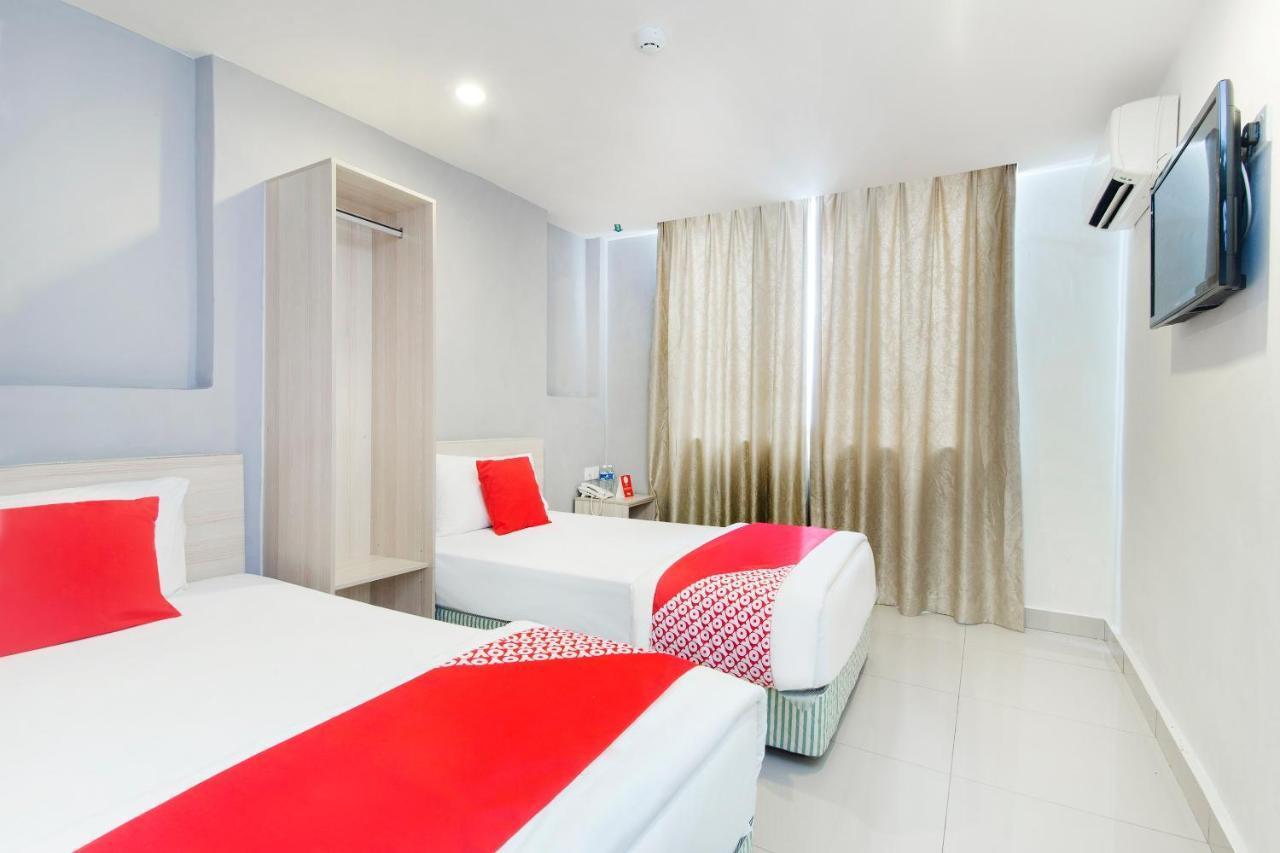Oyo 325 Damansara Inn Petaling Jaya Exterior photo