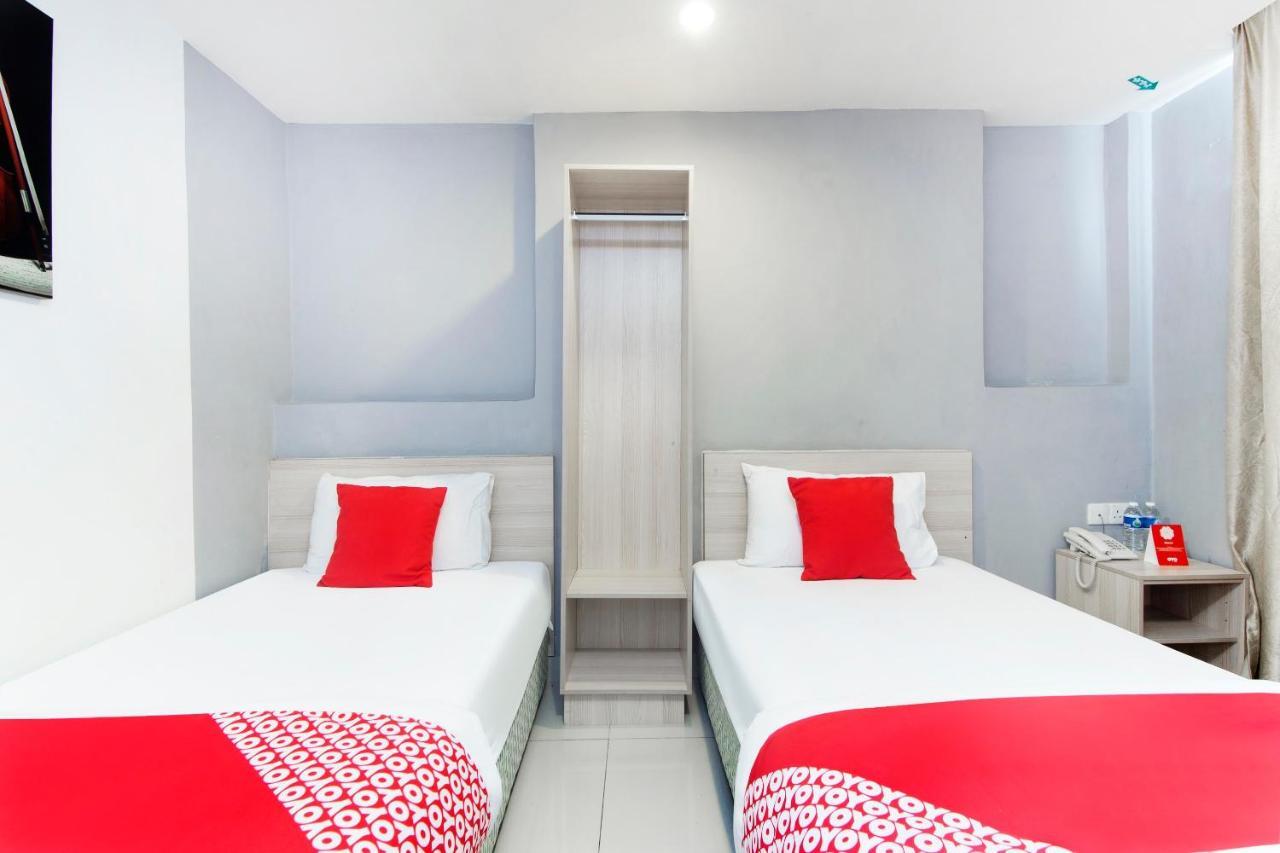 Oyo 325 Damansara Inn Petaling Jaya Exterior photo