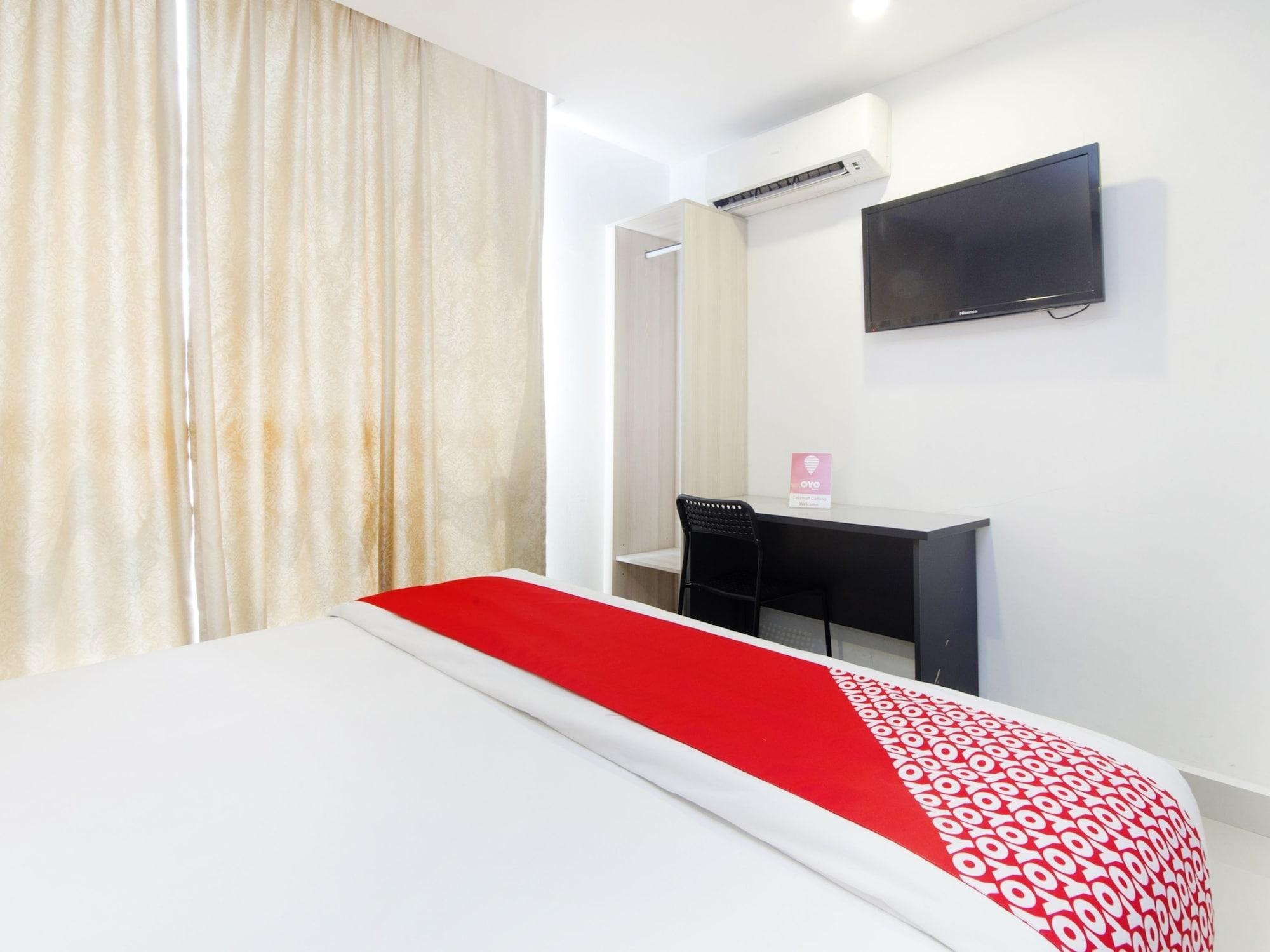 Oyo 325 Damansara Inn Petaling Jaya Exterior photo