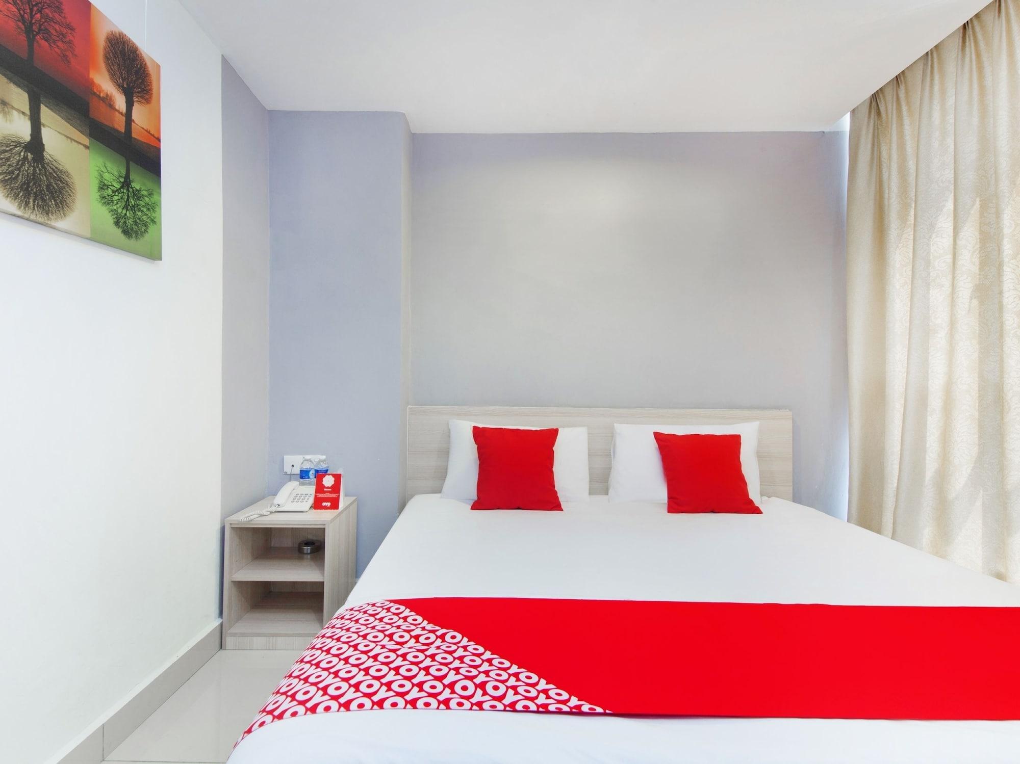 Oyo 325 Damansara Inn Petaling Jaya Exterior photo