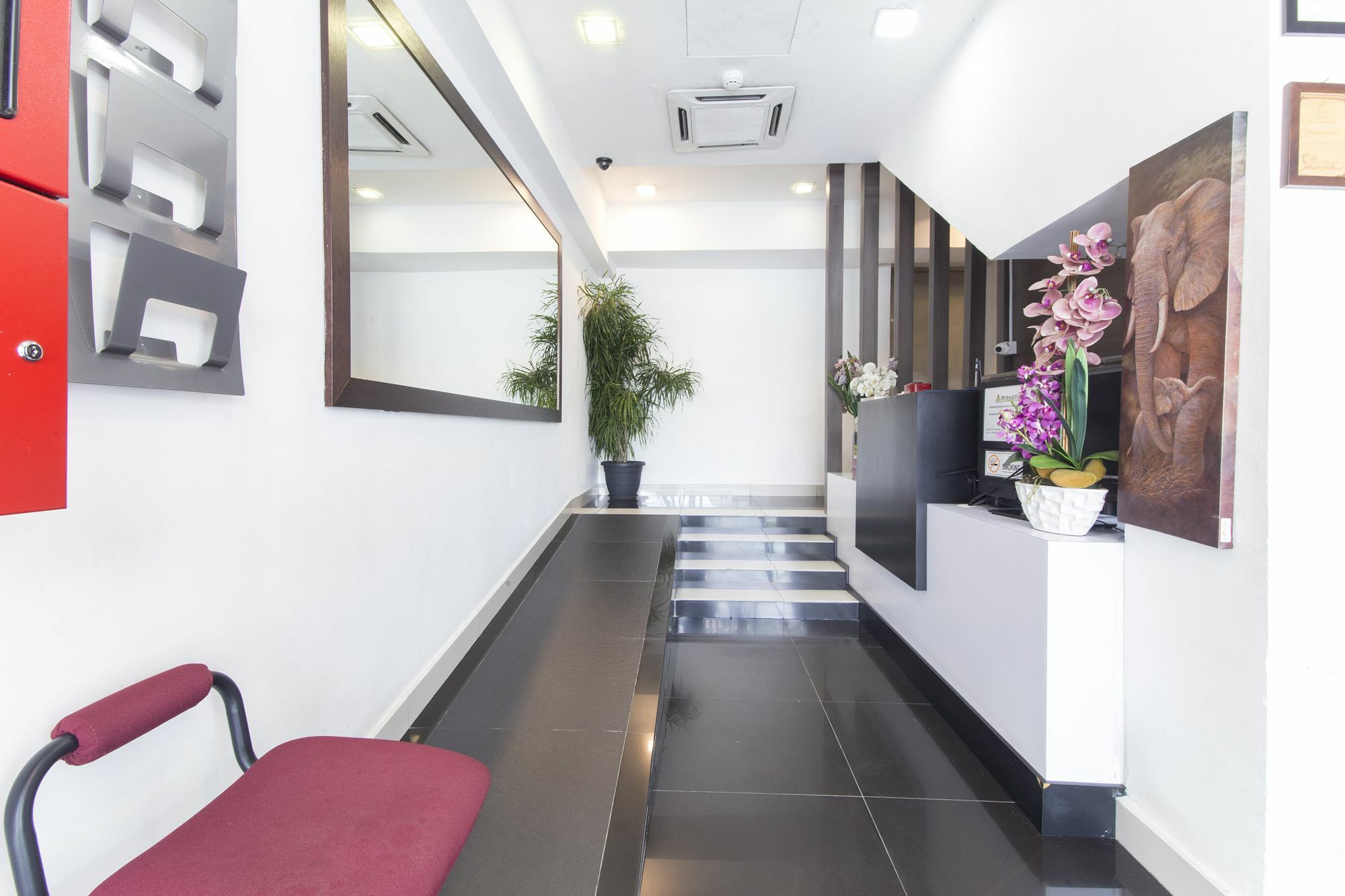 Oyo 325 Damansara Inn Petaling Jaya Exterior photo