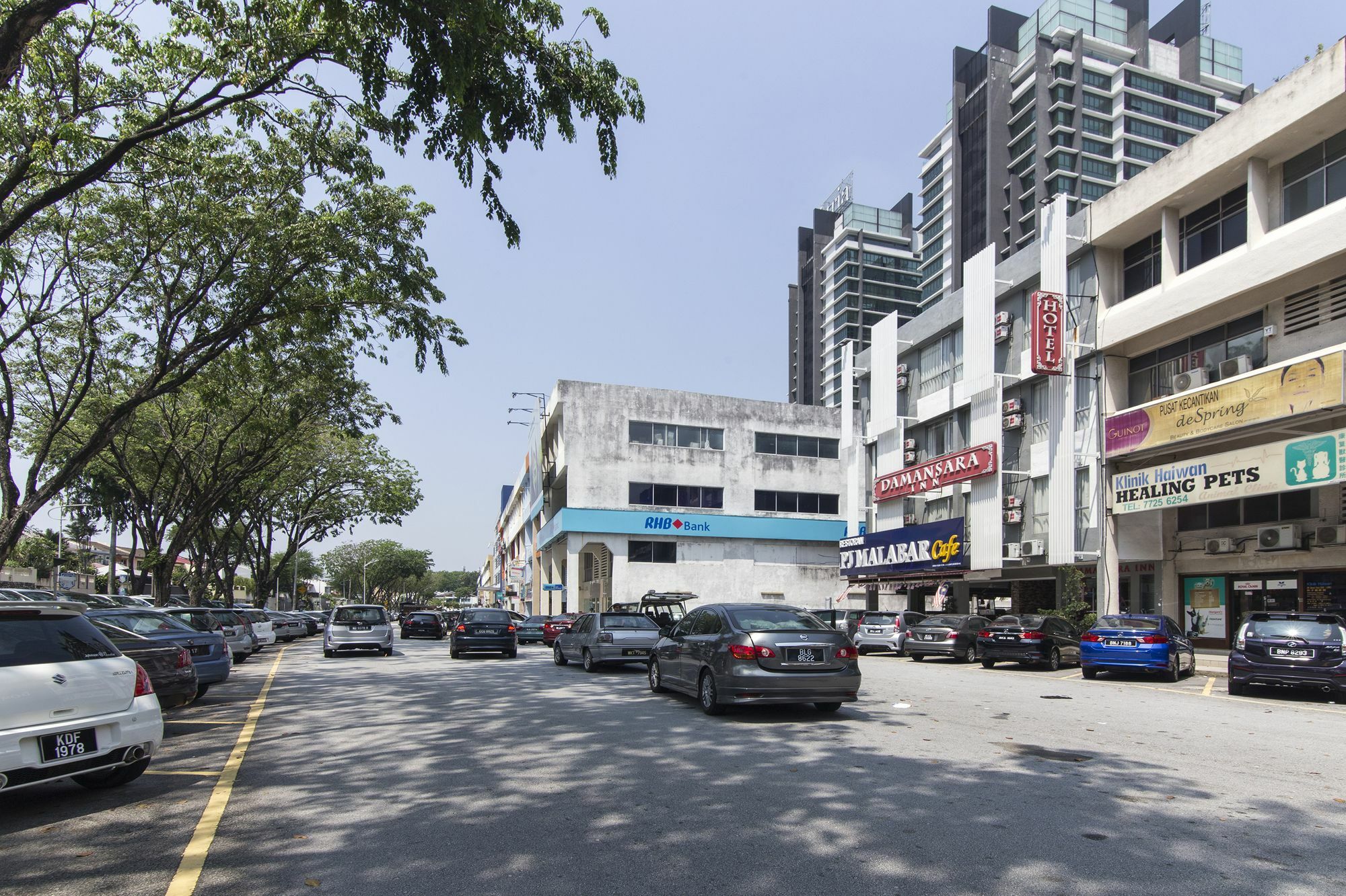 Oyo 325 Damansara Inn Petaling Jaya Exterior photo