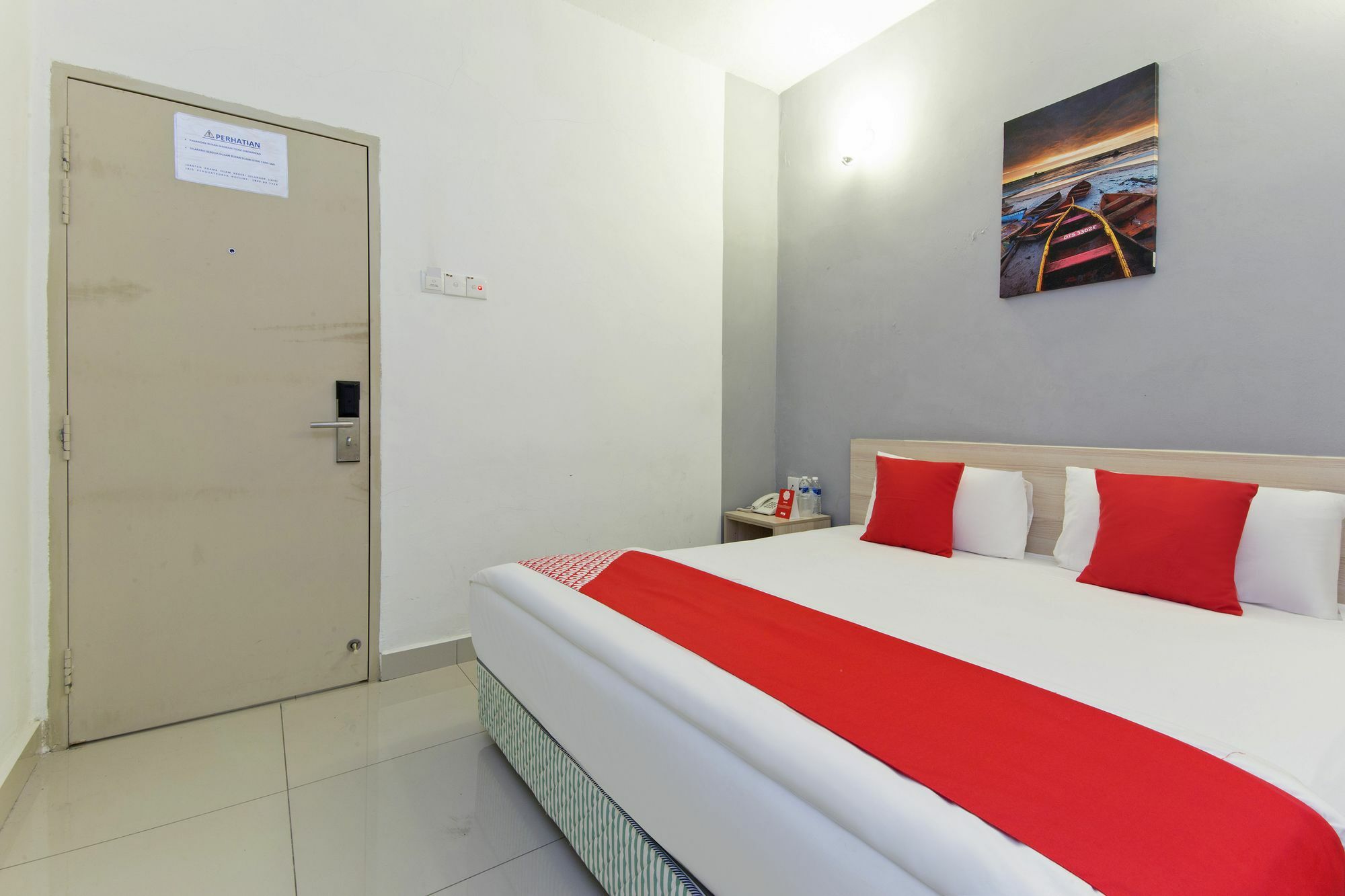 Oyo 325 Damansara Inn Petaling Jaya Exterior photo