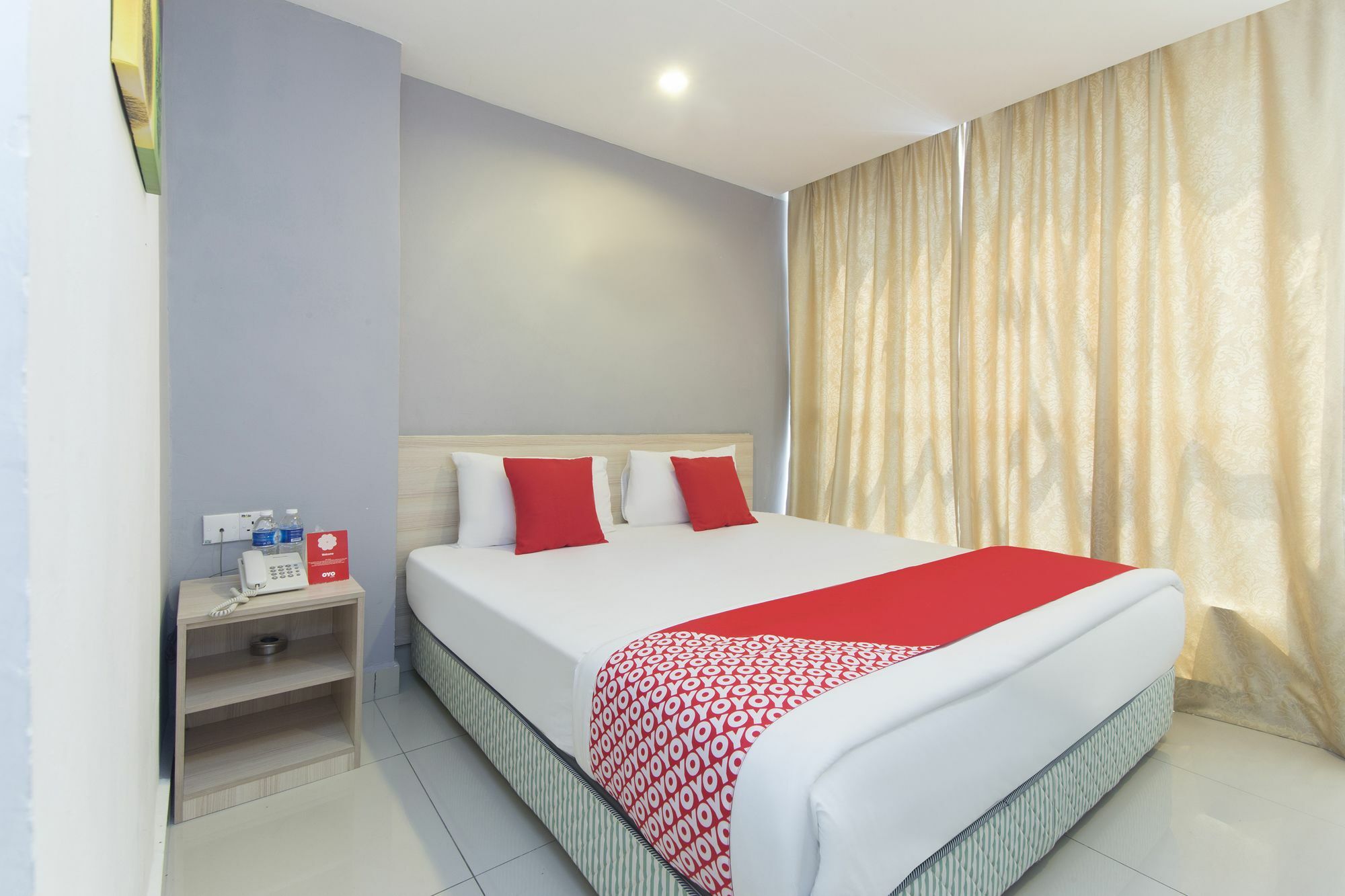 Oyo 325 Damansara Inn Petaling Jaya Exterior photo