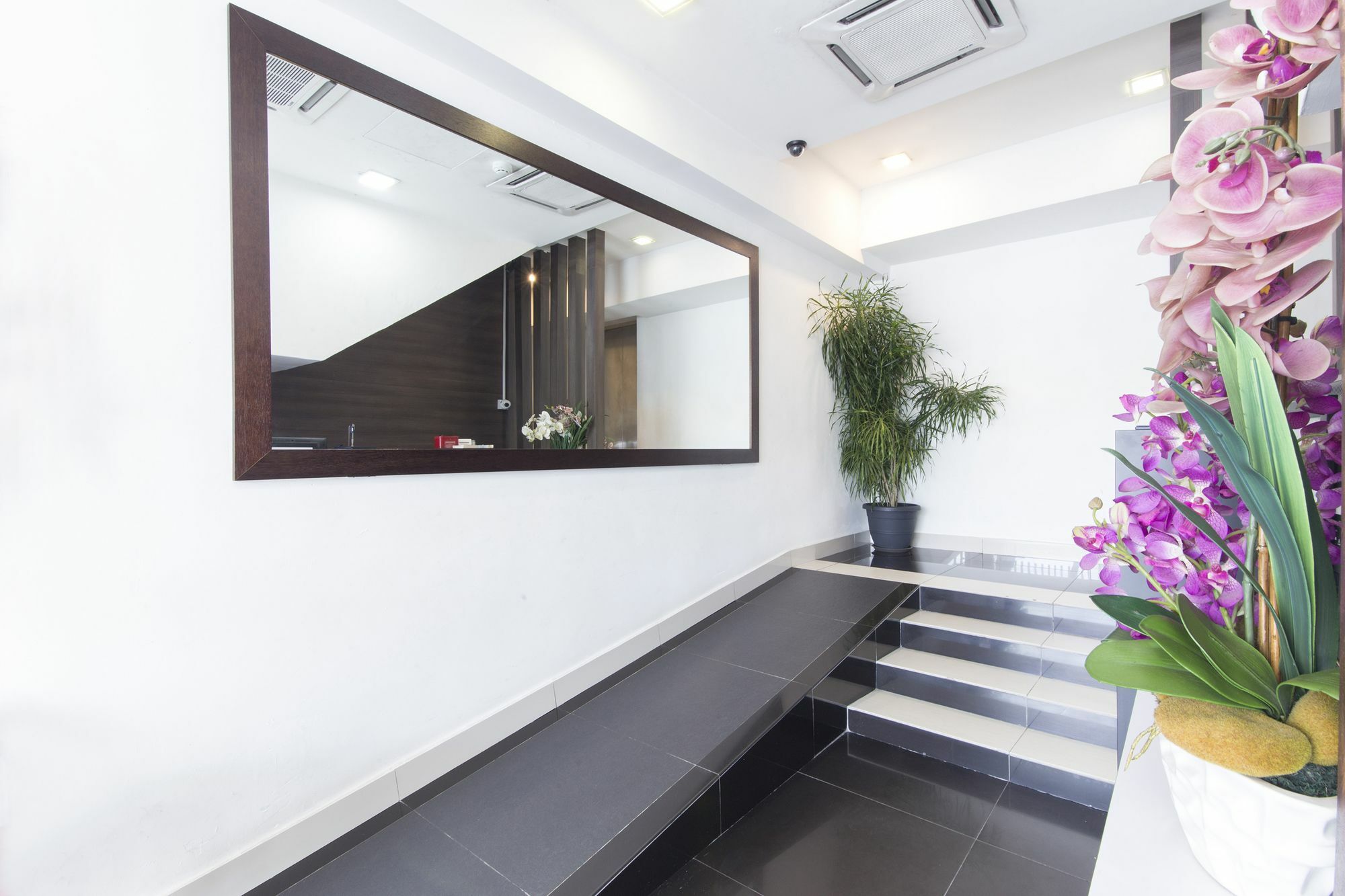 Oyo 325 Damansara Inn Petaling Jaya Exterior photo